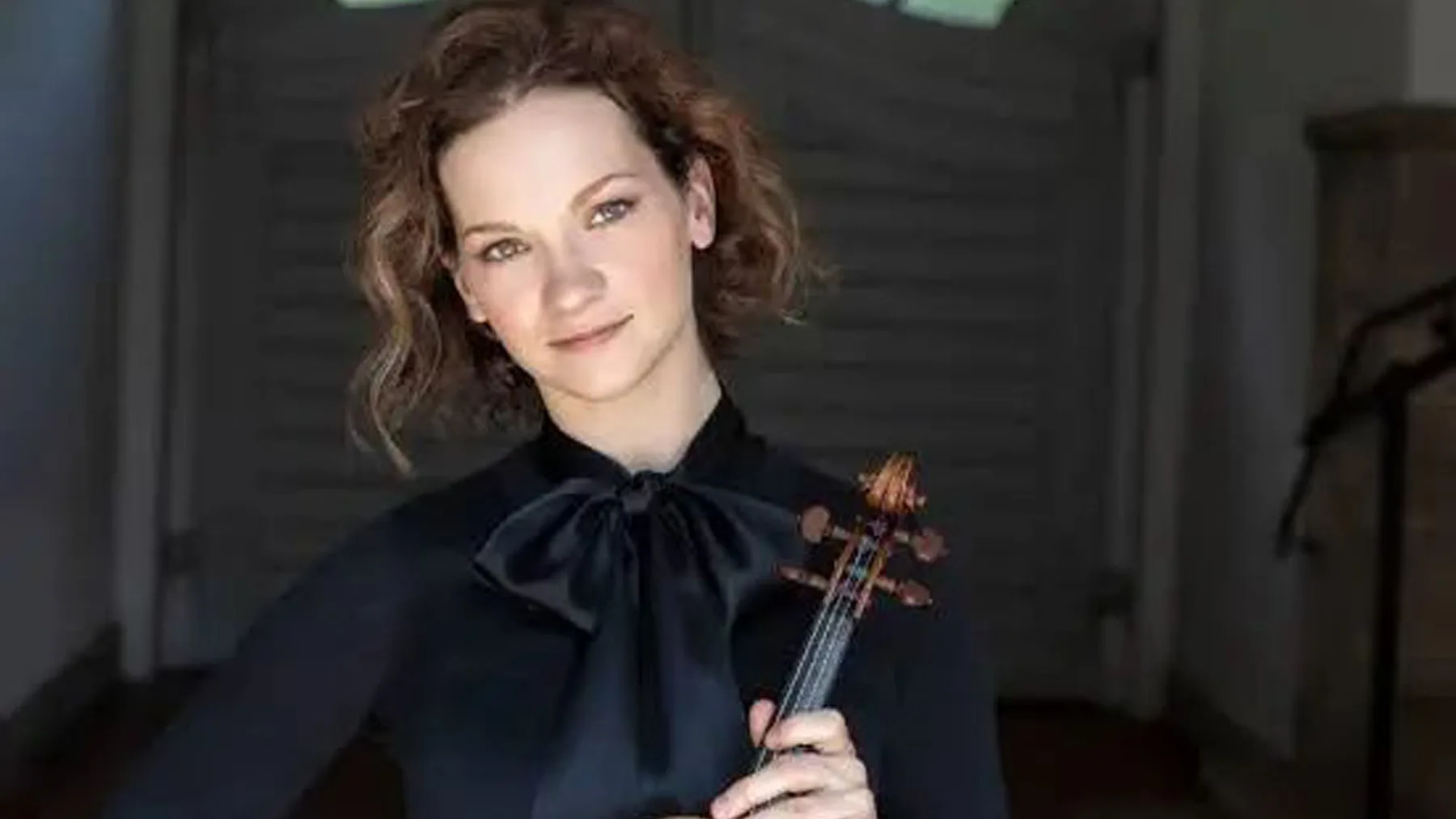 Photograph accompanying Hilary Hahn withdraws from Proms over injury